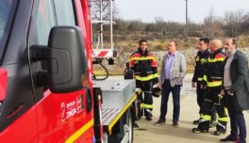 Los bomberos de Rionegro cuentan con un nuevo vehículo para intervenciones en altura y nuevos EPIS