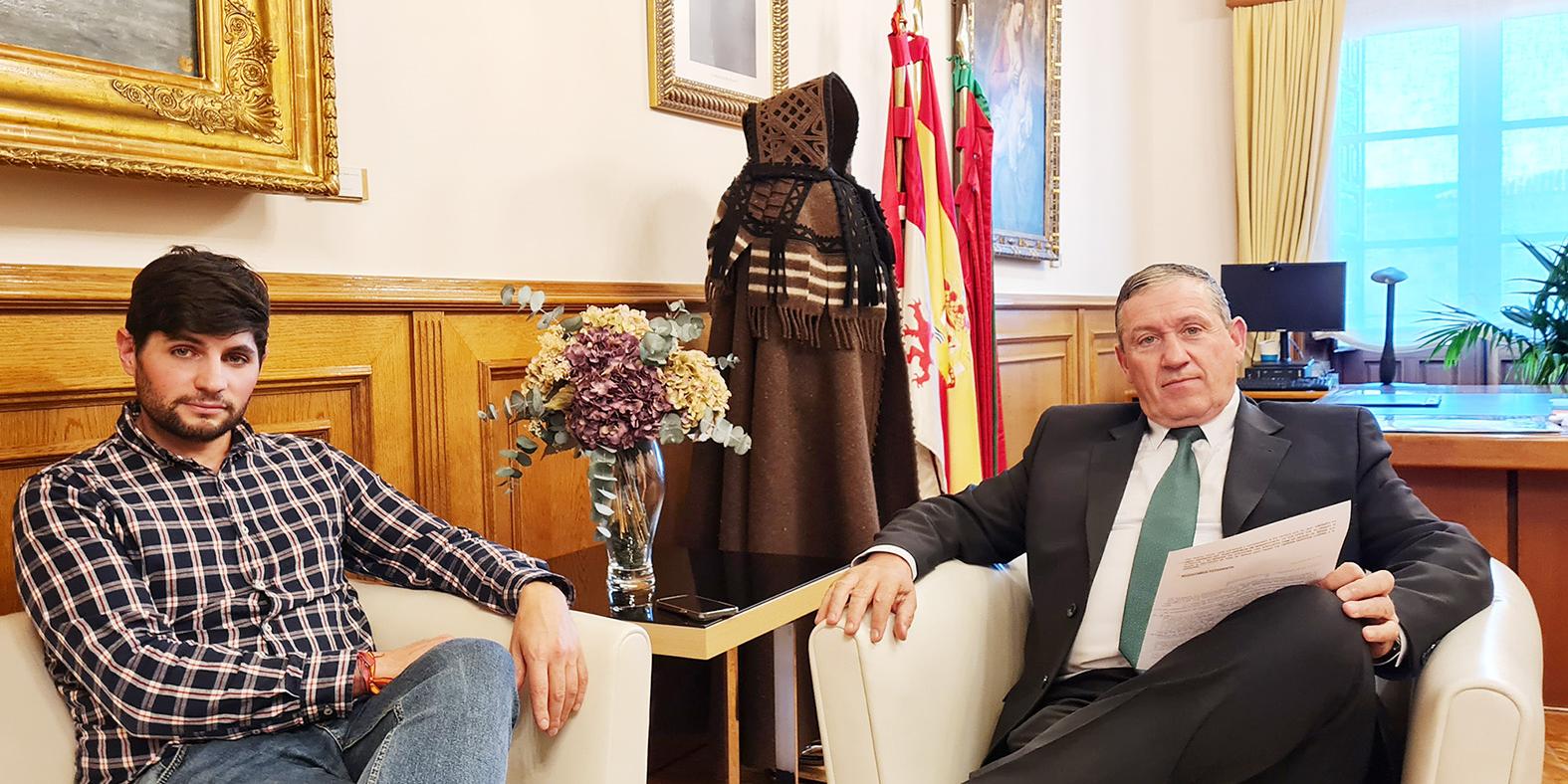 Reunión del presidente de la Diputación de Zamora con el alcalde del Ayuntamiento de Rabanales