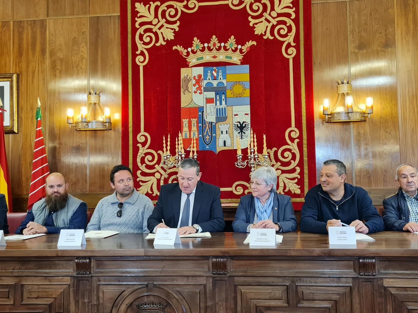 La Diputación de Zamora destina cerca de medio millón de euros a actuaciones para resolver problemas urgentes de abastecimiento en seis municipios de la provincia
